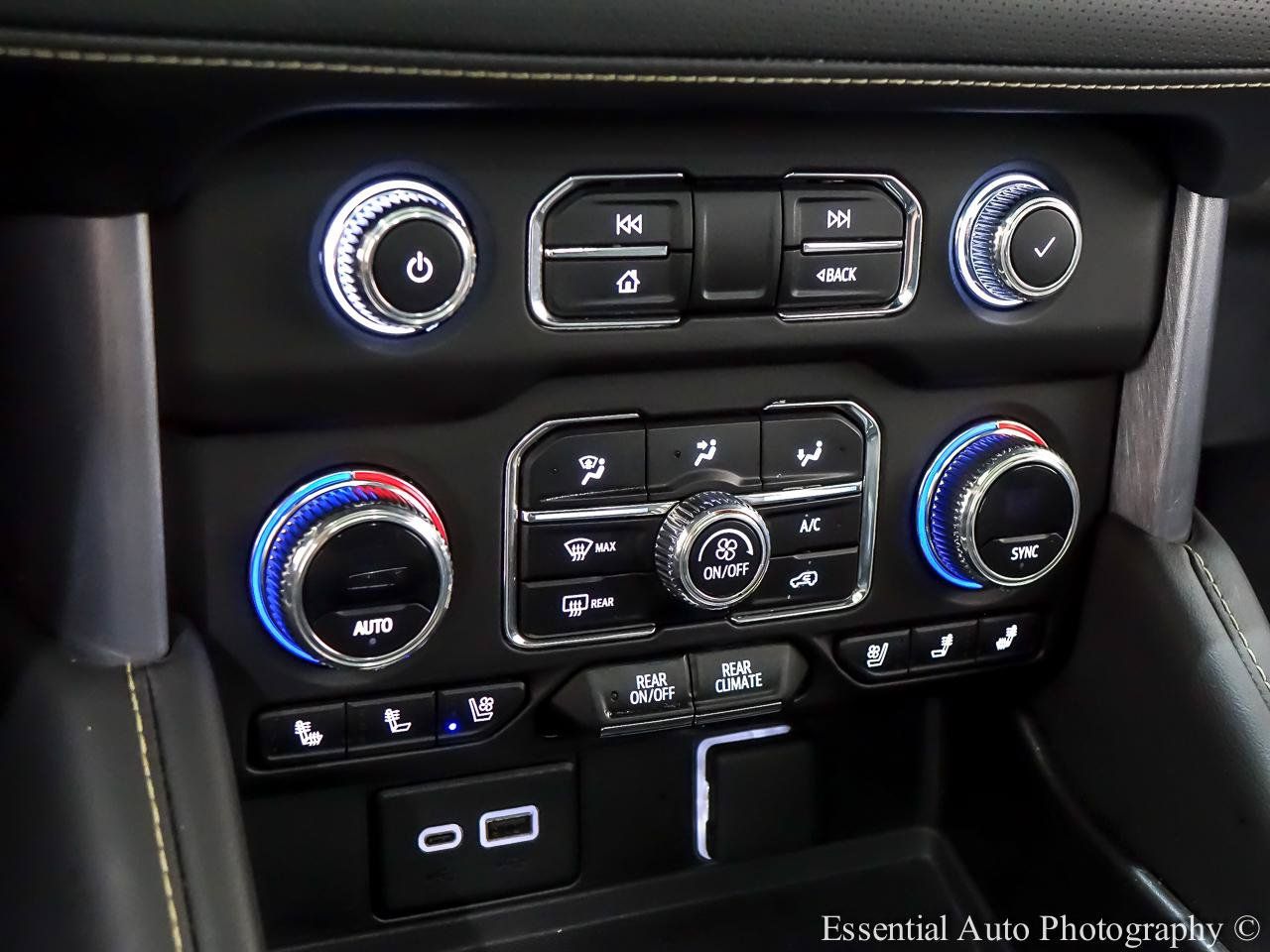 Used 2023 GMC Yukon SLT w/ SLT Luxury Package AWD/4WD image 22