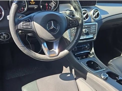 Used 2019 Mercedes-Benz CLA 250 image 3