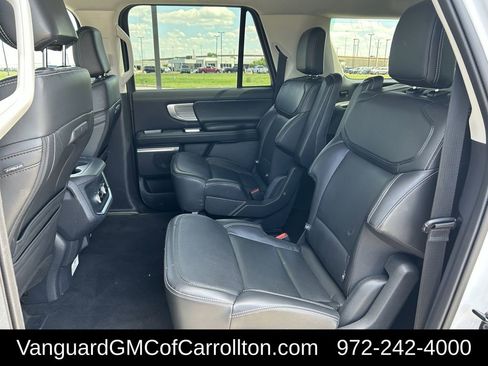 Used 2025 Ford Expedition Max Platinum AWD/4WD image 31