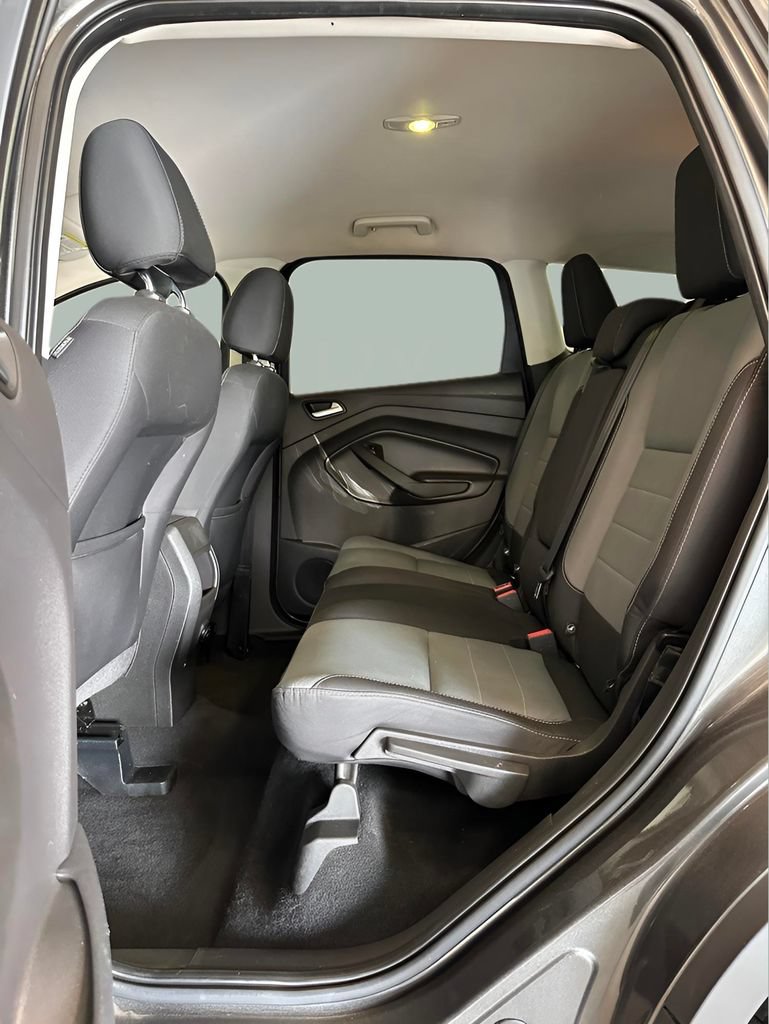 Used 2016 Ford Escape SE FWD image 10