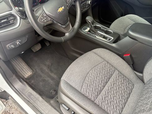 Used 2024 Chevrolet Equinox LT AWD/4WD image 13