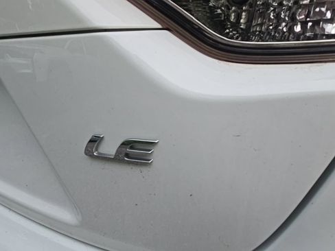 Used 2021 Toyota Corolla LE FWD image 14