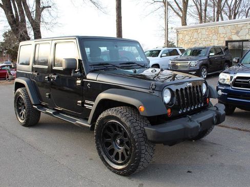Used 2013 Jeep Wrangler Unlimited Sport w/ Connectivity Group image 9