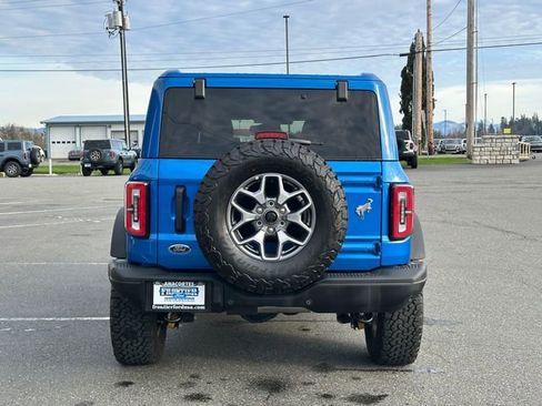 Used 2025 Ford Bronco Badlands image 4