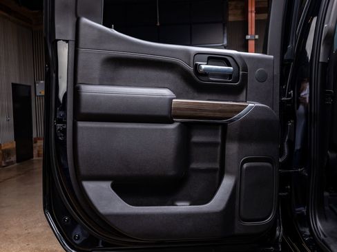 Used 2021 Chevrolet Silverado 1500 LT Trail Boss w/ Convenience Package II image 37