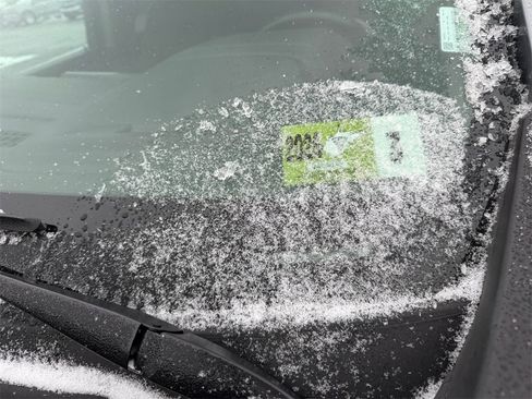 Used 2024 Chevrolet Silverado 2500 LT image 31