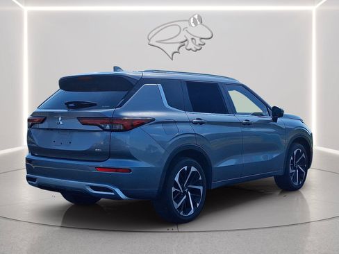 Used 2023 Mitsubishi Outlander SEL AWD/4WD image 5