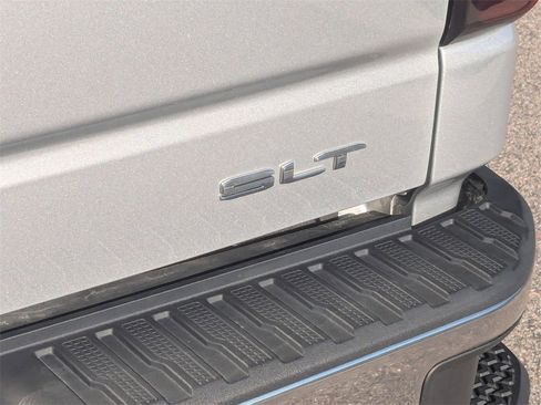 Used 2019 GMC Sierra 1500 SLT image 14