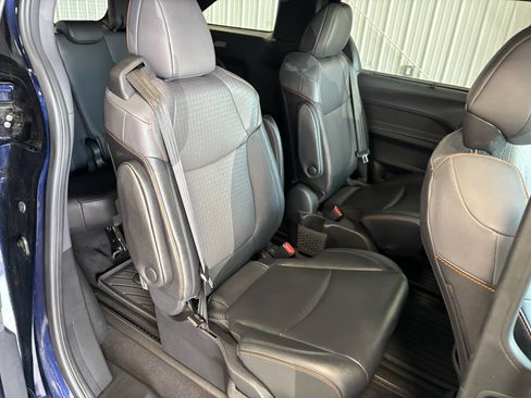 Used 2021 Toyota Sienna XSE image 34