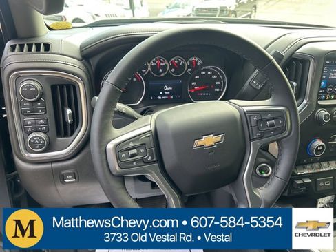 Used 2022 Chevrolet Silverado 1500 LTZ image 24