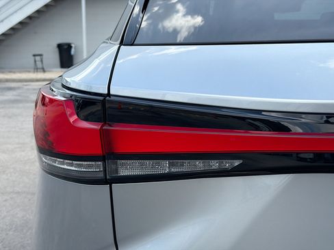 Used 2023 Lexus RX 500h F Sport AWD/4WD image 10