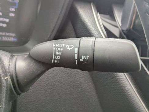 Used 2022 Toyota Corolla SE image 26