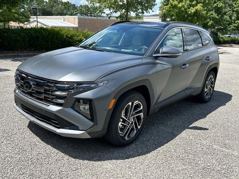 New 2025 Hyundai Tucson Limited image 3