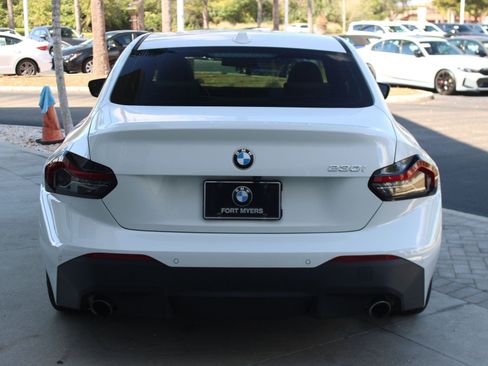 Used 2024 BMW 230i Coupe w/ Premium Package image 10
