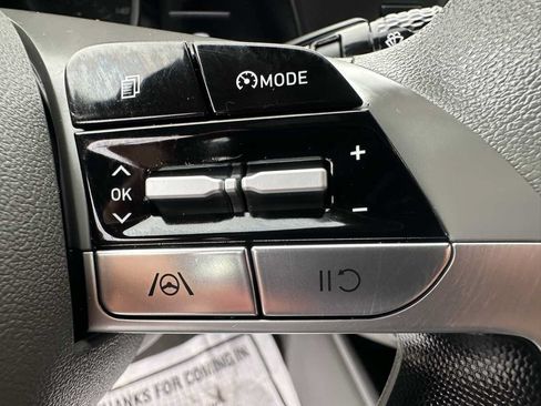 Used 2023 Hyundai Elantra SEL FWD image 15