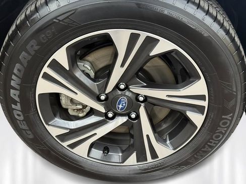 Used 2024 Subaru Crosstrek 2.0i Premium AWD/4WD image 12