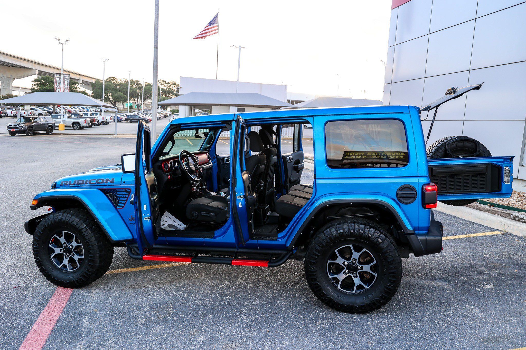 Used 2021 Jeep Wrangler Unlimited Rubicon AWD/4WD image 11