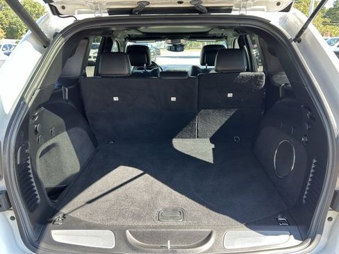 Used 2019 Jeep Grand Cherokee Overland image 13