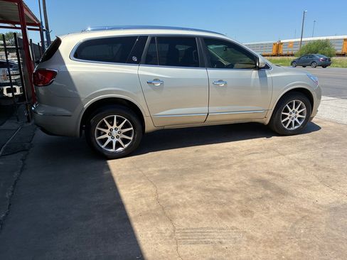 Used 2016 Buick Enclave Leather w/ Trailering Package FWD image 12