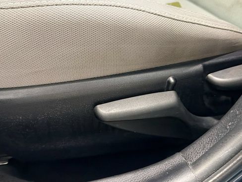 Used 2016 Toyota Corolla LE FWD image 16