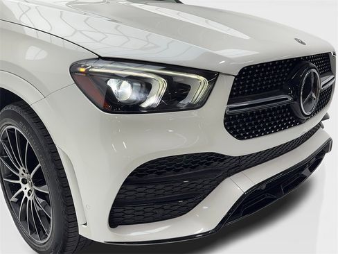 Used 2022 Mercedes-Benz GLE 350 4MATIC w/ AMG Line Exterior image 3