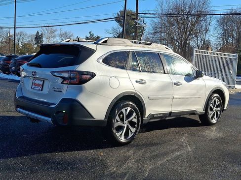 Used 2022 Subaru Outback Touring image 6