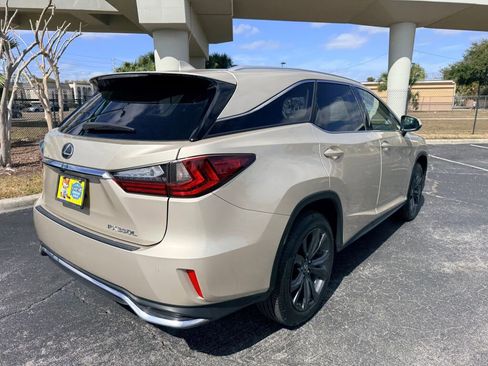 Used 2018 Lexus RX 350L w/ Premium Package image 3