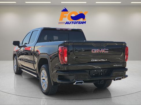 Used 2022 GMC Sierra 1500 Denali w/ Technology Package AWD/4WD image 3