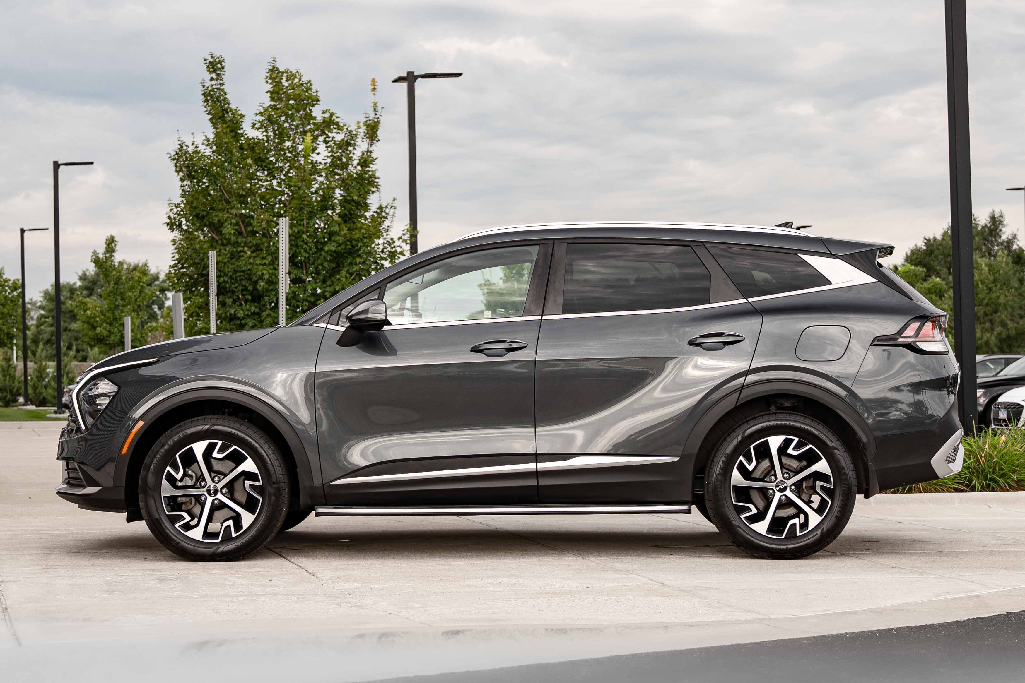 Used 2023 Kia Sportage EX AWD/4WD image 6