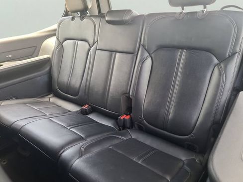 Used 2023 Jeep Wagoneer Series III w/ Preferred Equipment Group RWD image 11