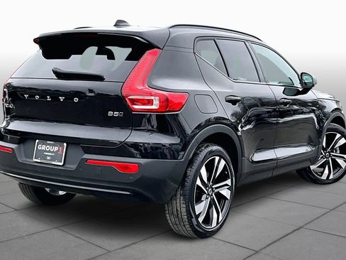 Certified 2024 Volvo XC40 B5 Plus w/ Protection Package Premier image 13