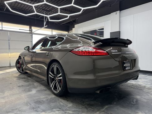 Used 2010 Porsche Panamera Turbo image 3