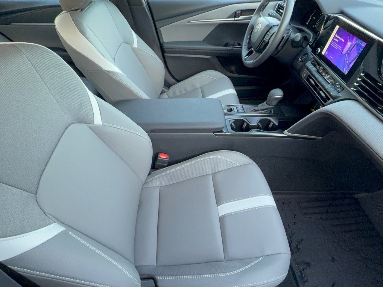 Used 2026 Toyota Camry SE w/ Convenience Package FWD image 30