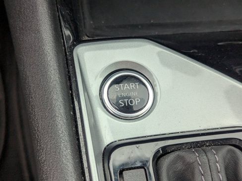 Used 2024 Nissan Altima 2.5 SV image 16