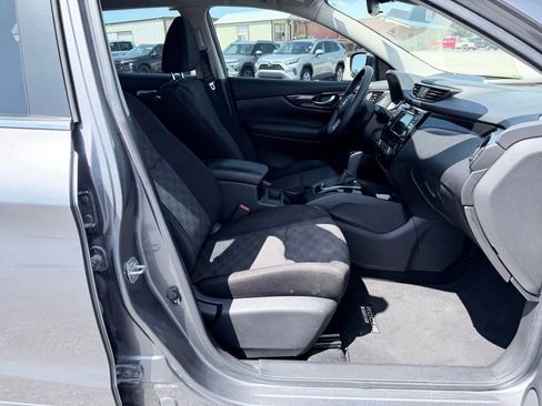 Used 2020 Nissan Rogue Sport SV FWD image 14
