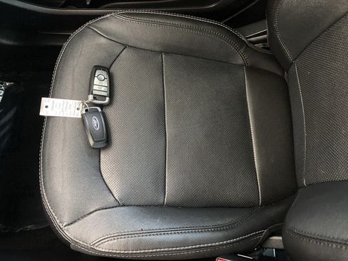 Used 2019 Ford Explorer Limited w/ Ford Safe & Smart Package AWD/4WD image 9