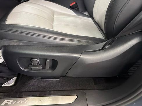 Used 2023 Land Rover Range Rover Evoque R-Dynamic S AWD/4WD image 9