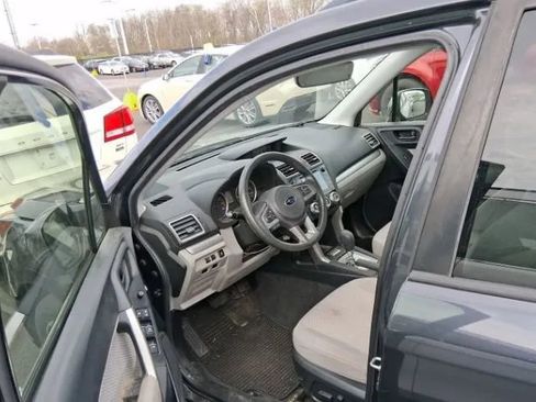 Used 2018 Subaru Forester 2.5i Premium w/ All-Weather Package AWD/4WD image 3