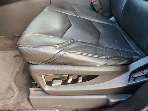 Used 2016 Cadillac Escalade Luxury image 18