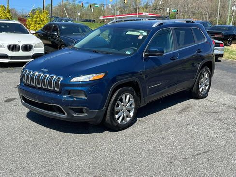 Used 2018 Jeep Cherokee Limited w/ Trailer Tow Group AWD/4WD image 2