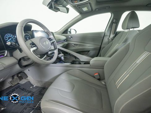 Used 2024 Hyundai Elantra SEL w/ Convenience Package FWD image 10