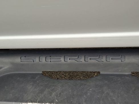 Used 2024 GMC Sierra 2500 AT4 w/ AT4 Preferred Package image 15