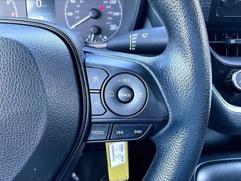 Used 2023 Toyota Corolla LE FWD image 18