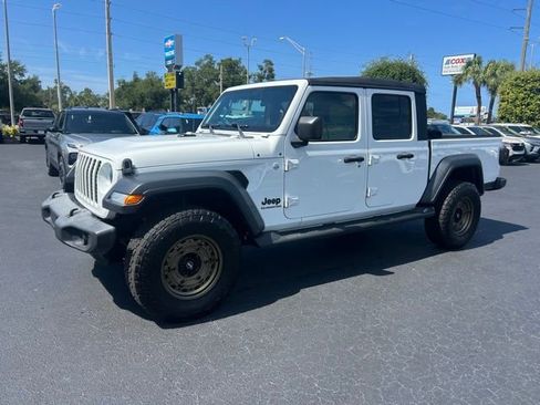 Used 2020 Jeep Gladiator Sport w/ Quick Order Package 24S AWD/4WD image 3