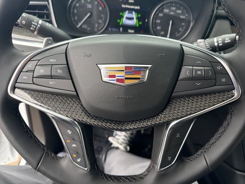 New 2026 Cadillac XT5 Sportv w/ LPO, Onyx Lite Package AWD/4WD image 12