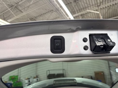 Used 2012 Toyota Venza Limited image 14