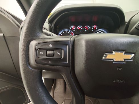 Used 2021 Chevrolet Silverado 1500 Custom image 17
