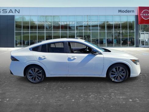 New 2026 Nissan Sentra SL w/ Floor Mat Package image 4