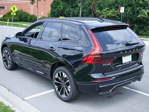 New 2026 Volvo XC60 B5 Plus w/ Climate Package AWD/4WD image 7