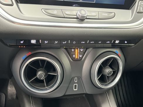 Certified 2024 Chevrolet Blazer LT w/ Midnight/Sport Edition image 22